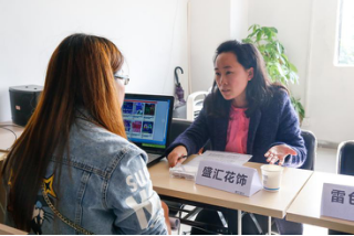 美迪校园招聘会上有公司开出百万年薪求才