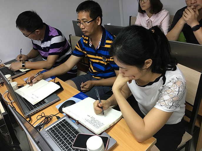 全国高校互联网+新媒体运营能力提升师资研修班圆满结业