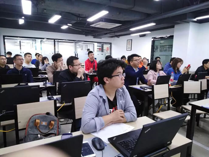 【淘宝交流会】T恤旺季来袭，教你如何快速找到自己的发力点 - 美迪电商培训