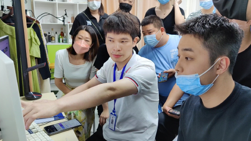 学习氛围浓厚