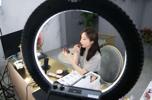 新手如何做直播带货？新手做直播带货的流程 - 美迪教育