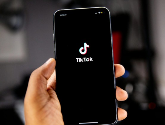 tiktok小店需要tiktok账号吗?入驻关联规则详解指南 - 美迪电商教育