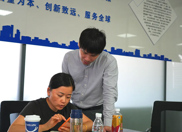 江苏飞万刀具新媒体运营团队短视频与直播实战特训 - 美迪电商教育