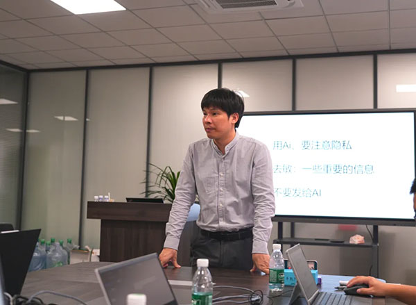 江苏飞万刀具新媒体运营团队短视频与直播实战特训 - 美迪电商教育