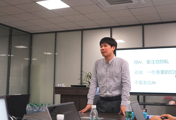 江苏飞万刀具新媒体运营团队短视频与直播实战特训 - 美迪电商教育